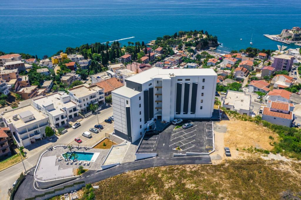 Condo Hotel: Eagles Apartments & Suites Ulcinj